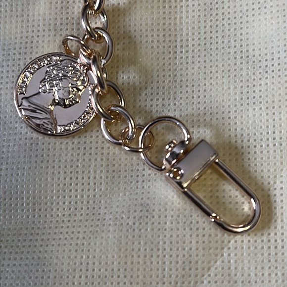 Hanging Bag Charm Accessory with slide bucket Connectors on each end. - Picture 4 of 10